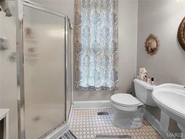 221 N Fifth Street, Hannibal, MO 63401