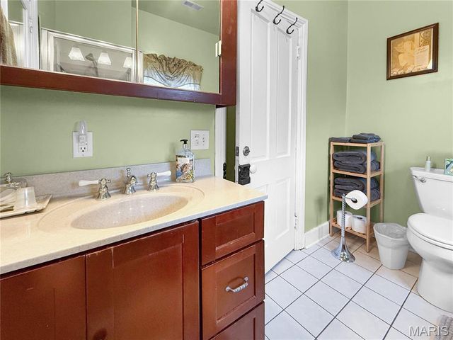 221 N Fifth Street, Hannibal, MO 63401