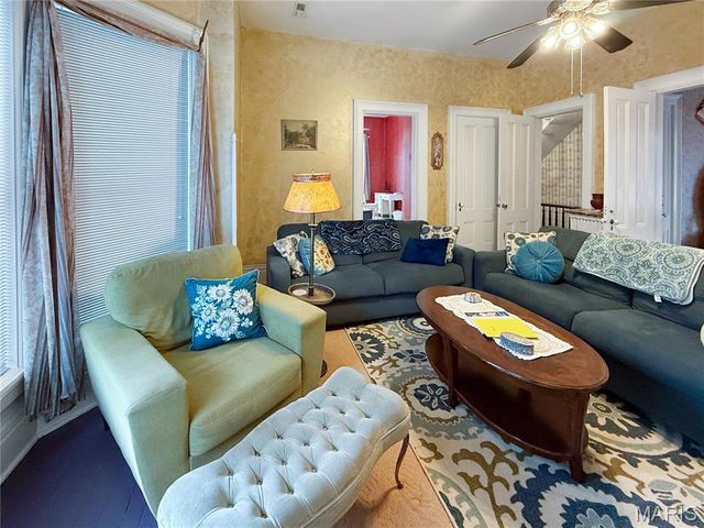 221 N Fifth Street, Hannibal, MO 63401