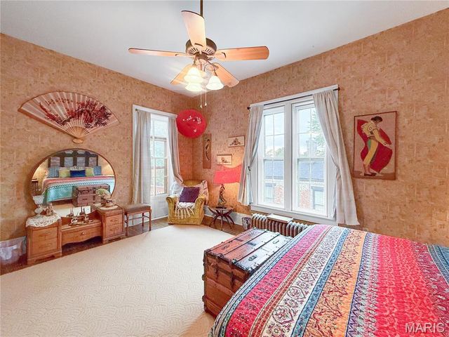 221 N Fifth Street, Hannibal, MO 63401