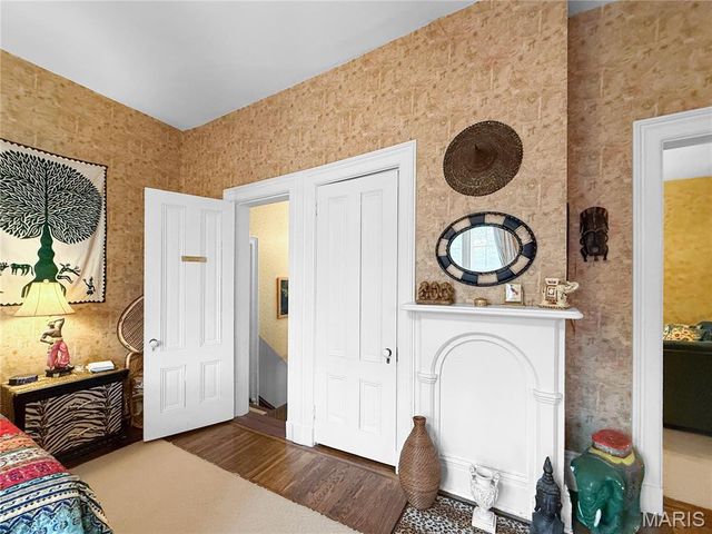 221 N Fifth Street, Hannibal, MO 63401