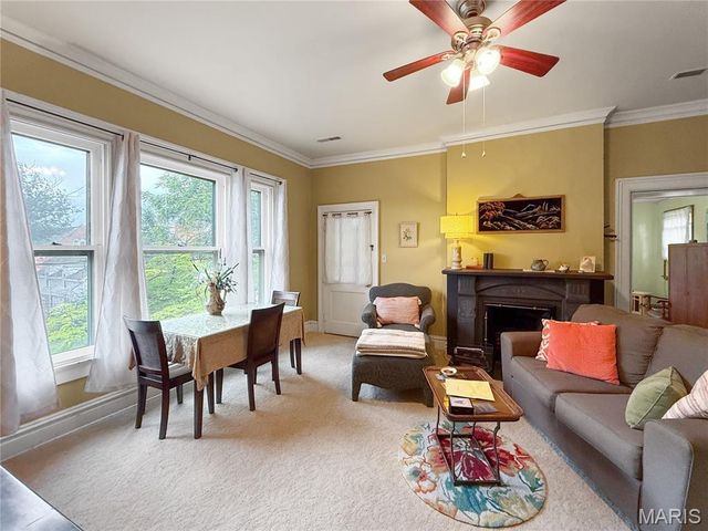 221 N Fifth Street, Hannibal, MO 63401
