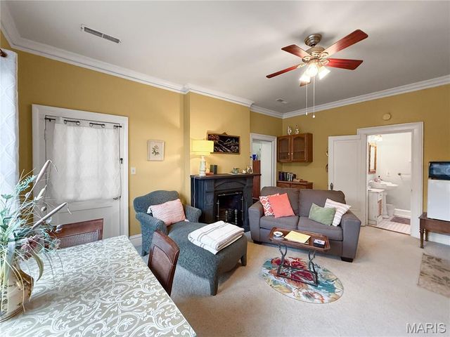 221 N Fifth Street, Hannibal, MO 63401