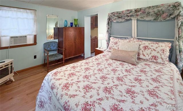 221 N Fifth Street, Hannibal, MO 63401