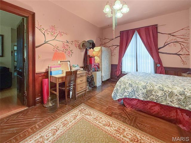 221 N Fifth Street, Hannibal, MO 63401