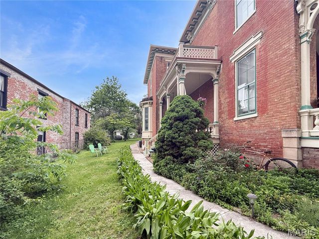 221 N Fifth Street, Hannibal, MO 63401