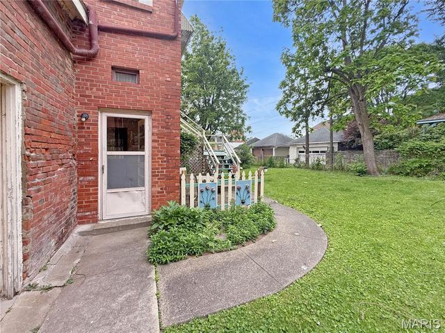221 N Fifth Street, Hannibal, MO 63401