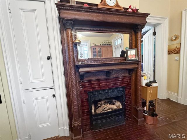 221 N Fifth Street, Hannibal, MO 63401
