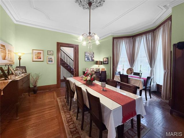 221 N Fifth Street, Hannibal, MO 63401