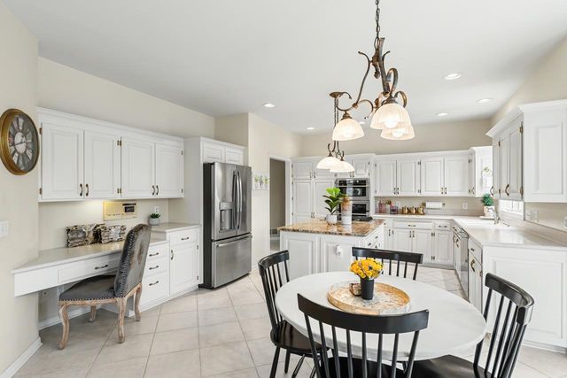 6459 Pinnacle Drive, Eden Prairie, MN 55346