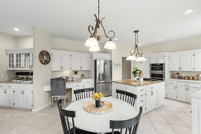 6459 Pinnacle Drive, Eden Prairie, MN 55346