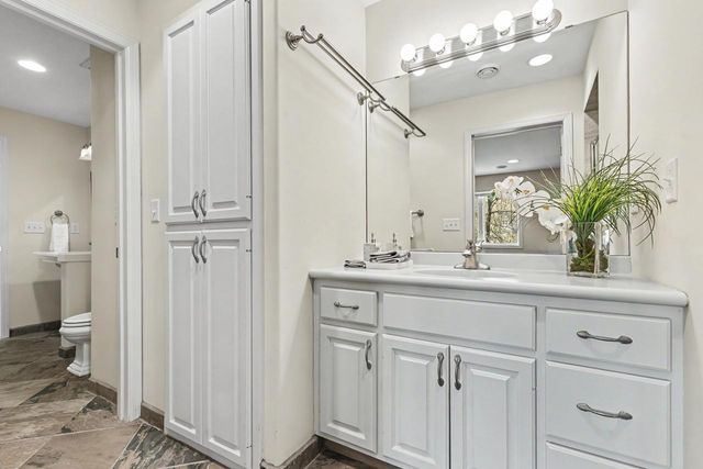 6459 Pinnacle Drive, Eden Prairie, MN 55346
