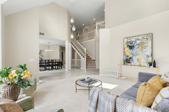 6459 Pinnacle Drive, Eden Prairie, MN 55346