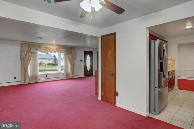 158 COLONIAL DRIVE, Chambersburg, PA 17202