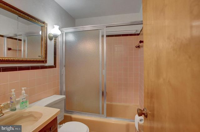 158 COLONIAL DRIVE, Chambersburg, PA 17202