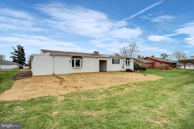 158 COLONIAL DRIVE, Chambersburg, PA 17202