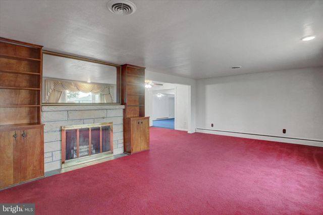 158 COLONIAL DRIVE, Chambersburg, PA 17202