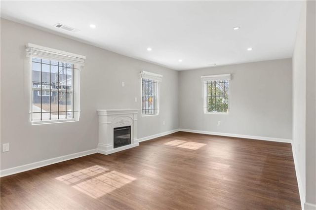 1104 Oak Knoll SE Terrace, Atlanta, GA 30315
