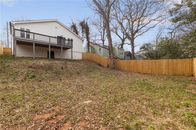 1104 Oak Knoll SE Terrace, Atlanta, GA 30315
