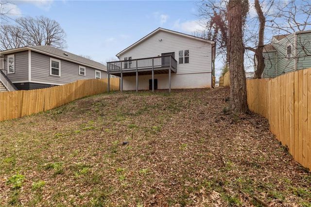 1104 Oak Knoll SE Terrace, Atlanta, GA 30315
