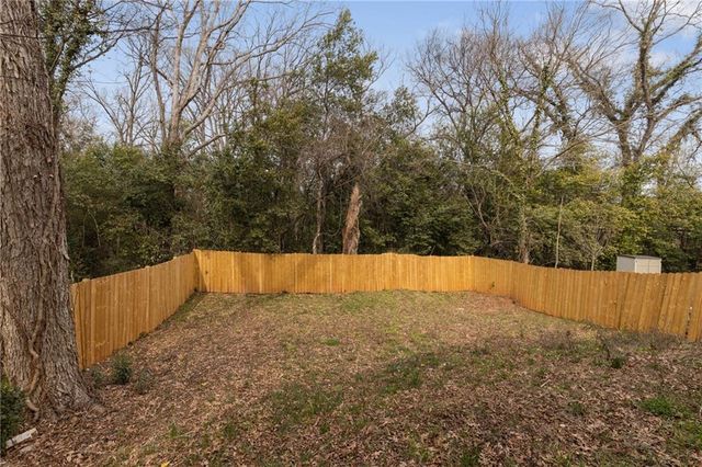 1104 Oak Knoll SE Terrace, Atlanta, GA 30315