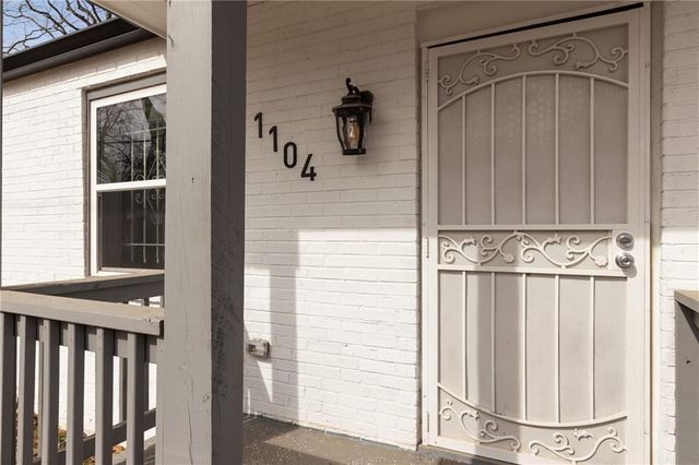 1104 Oak Knoll SE Terrace, Atlanta, GA 30315