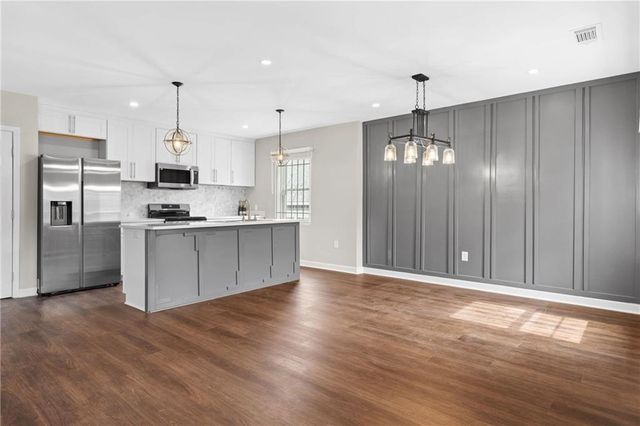 1104 Oak Knoll SE Terrace, Atlanta, GA 30315