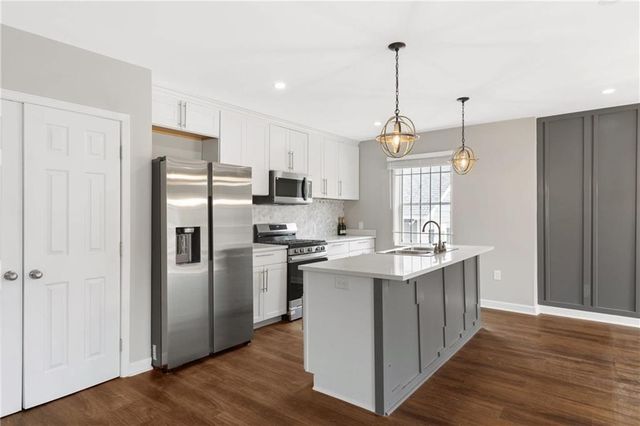 1104 Oak Knoll SE Terrace, Atlanta, GA 30315