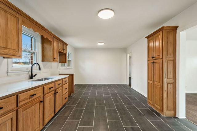 665 Glenn Ave, Lewisburg, TN 37091