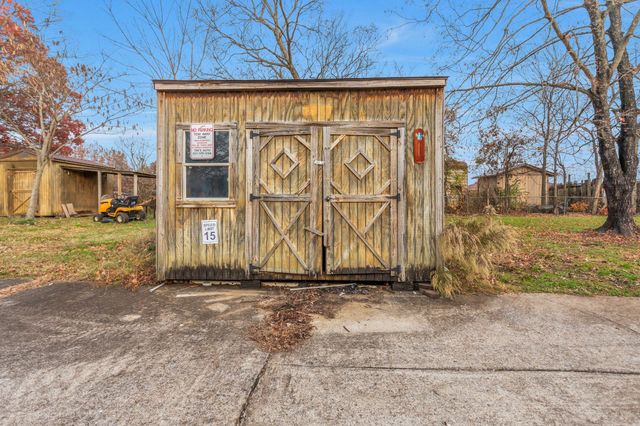 665 Glenn Ave, Lewisburg, TN 37091