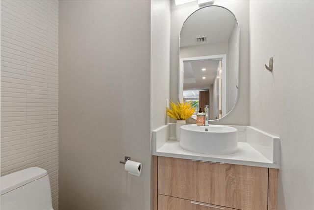 1509 NE 4th Place, Fort Lauderdale, FL 33301