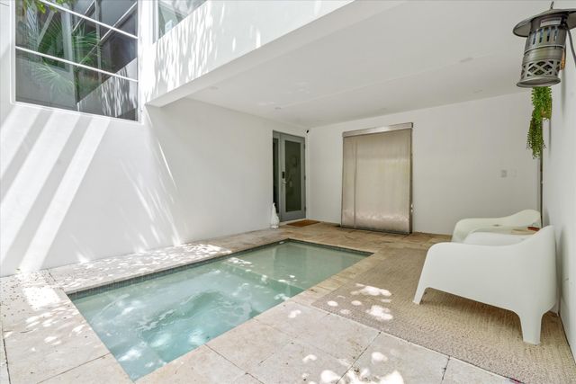 1509 NE 4th Place, Fort Lauderdale, FL 33301