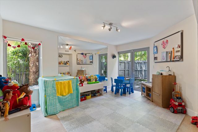 1509 NE 4th Place, Fort Lauderdale, FL 33301