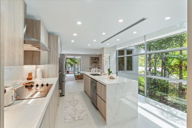 1509 NE 4th Place, Fort Lauderdale, FL 33301