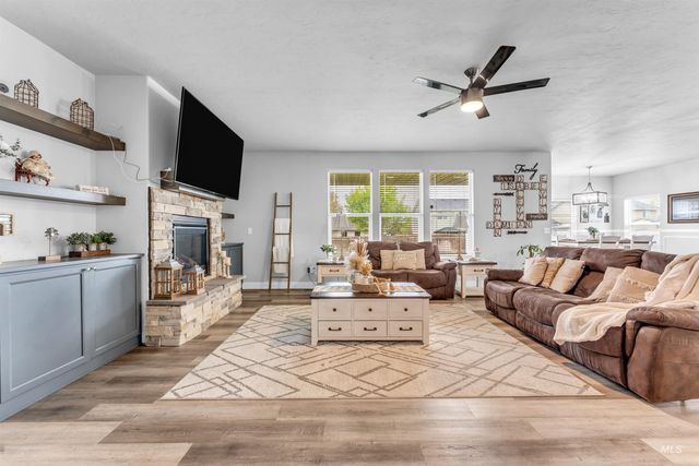 1517 N Birch St, Jerome, ID 83338