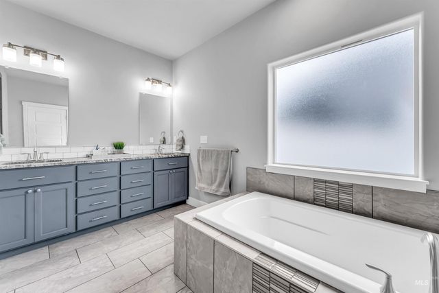 1517 N Birch St, Jerome, ID 83338