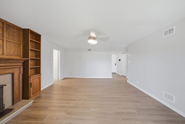 12610 S London Lane 3, Palos Heights, IL 60463