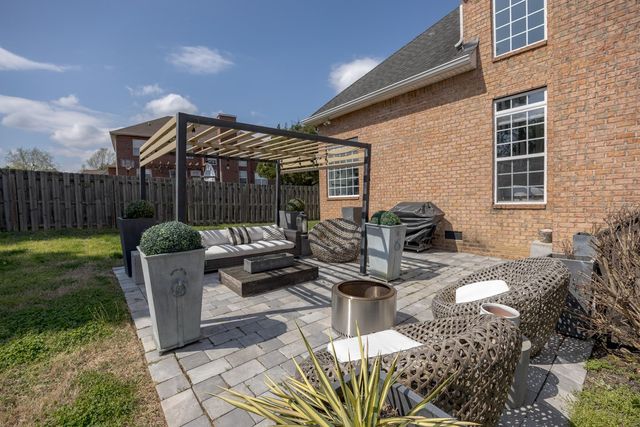 5579 Hill Rd, Brentwood, TN 37027