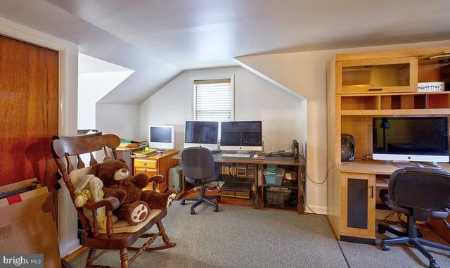 813 COLUMBUS RD, Burlington, NJ 08016