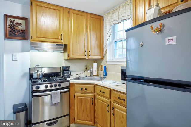 813 COLUMBUS RD, Burlington, NJ 08016