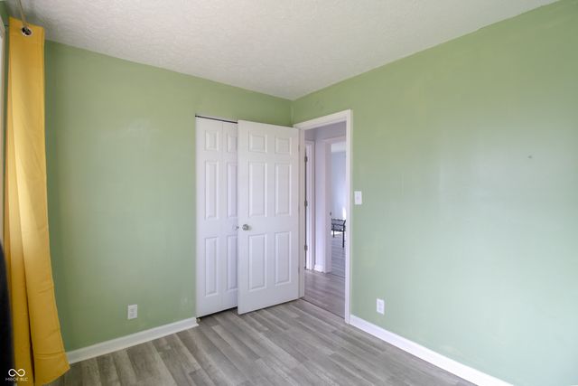 12 Southlane Drive, Whiteland, IN 46184