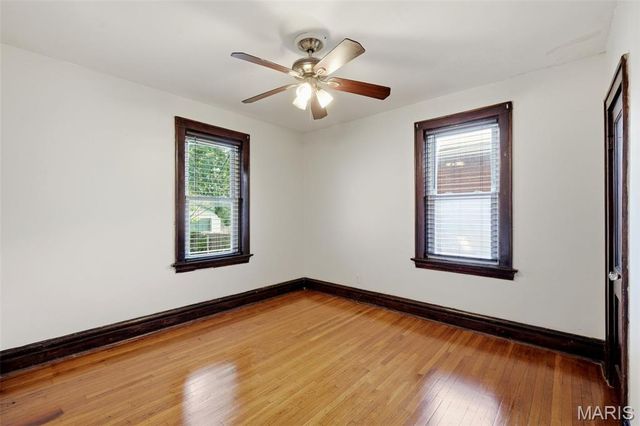 3850 Kingsland Court, St Louis, MO 63116