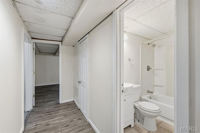 3850 Kingsland Court, St Louis, MO 63116