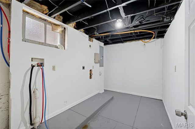 3850 Kingsland Court, St Louis, MO 63116