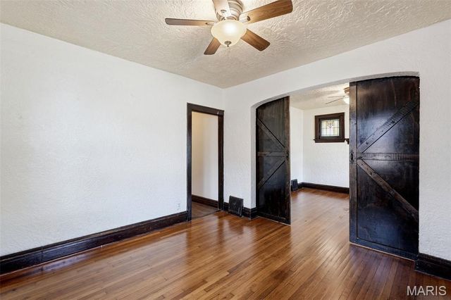 3850 Kingsland Court, St Louis, MO 63116