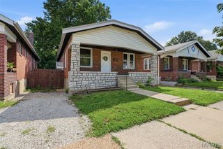 3850 Kingsland Court, St Louis, MO 63116