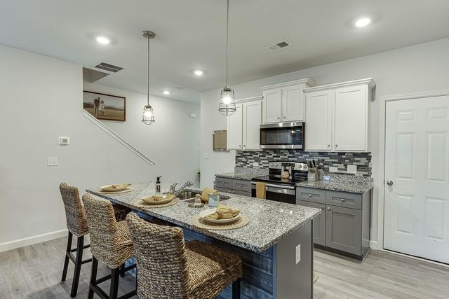 3712 Abbey Way, Gainesville, GA 30507