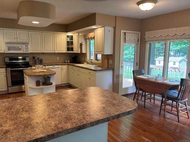 19000 Walden Drive, Spring Lake, MI 49456