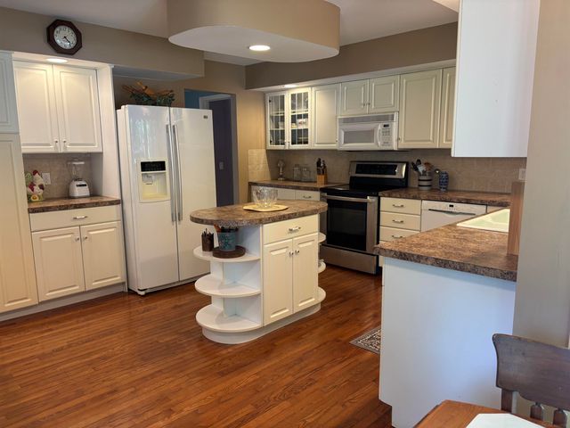 19000 Walden Drive, Spring Lake, MI 49456