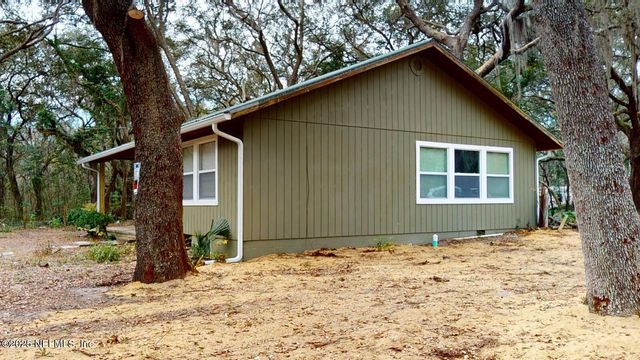 201 FLORENCE Avenue, Interlachen, FL 32148